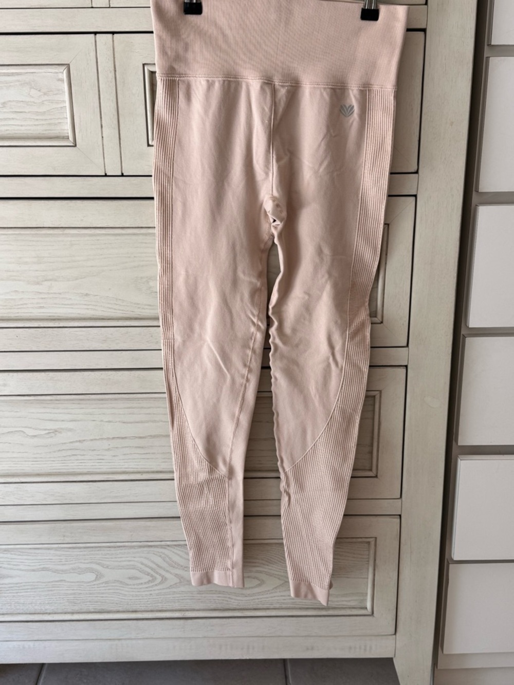 High-Waist women’s Performance Leggings in Light Pink